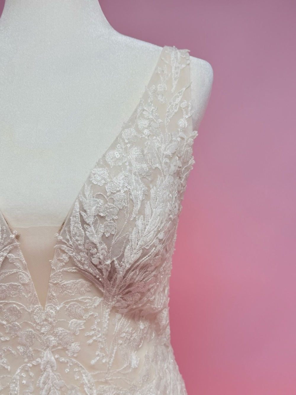 Justin Alexander Jolene Wedding Gown - Picture 15 of 15